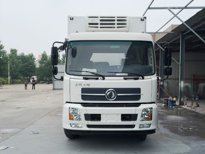 東風(fēng)天錦6.1米冷藏車(chē)與高空作業(yè)車(chē) 專(zhuān)業(yè)領(lǐng)域的可靠伙伴